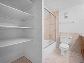 250 Jacaranda Dr 508, Plantation FL 33324