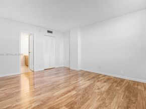 250 Jacaranda Dr 508, Plantation FL 33324
