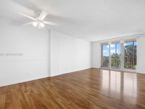 250 Jacaranda Dr 508, Plantation FL 33324