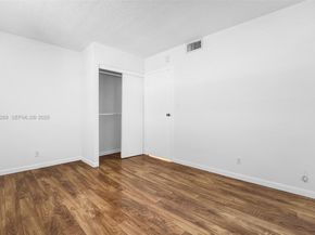 250 Jacaranda Dr 508, Plantation FL 33324