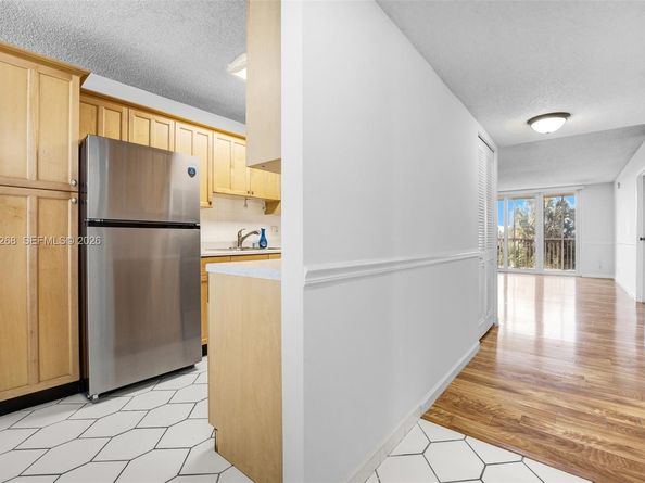 250 Jacaranda Dr 508, Plantation FL 33324