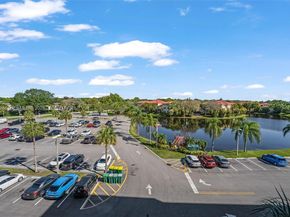 250 Jacaranda Dr 508, Plantation FL 33324