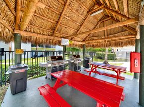 8267 SW 128th St 208, Pinecrest FL 33156