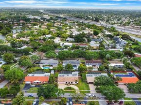 5171 SW 20th St, Plantation FL 33317