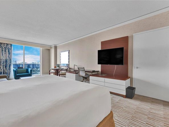 18001 Collins Ave 2002, Sunny Isles Beach FL 33160