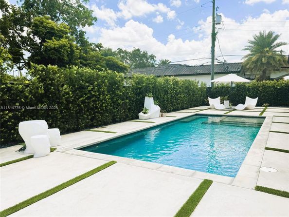 3237 SW 99th Ave, Miami FL 33165
