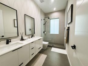 3237 SW 99th Ave, Miami FL 33165