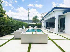 3237 SW 99th Ave, Miami FL 33165