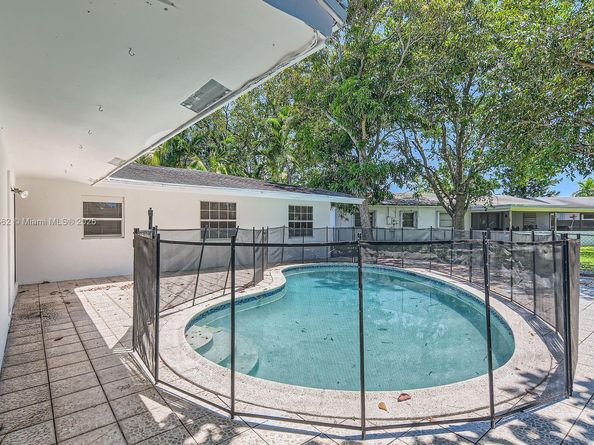 6714 Boulevard Of Champions, North Lauderdale FL 33068