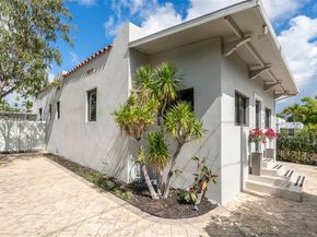 944 SW 10th Avenue, Miami FL 33130