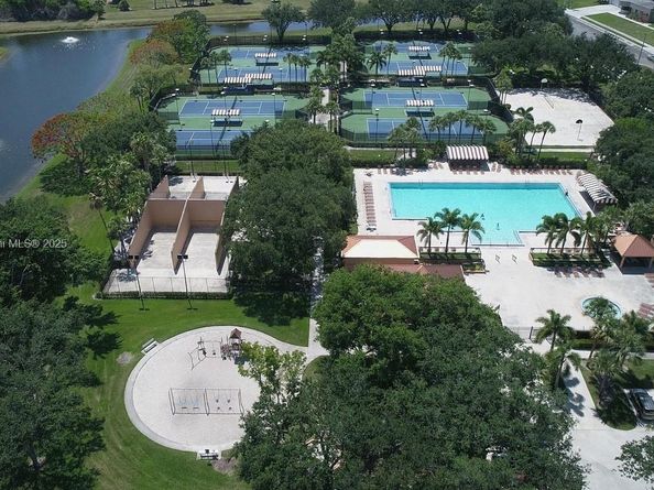 157 Heritage Way, West Palm Beach FL 33407