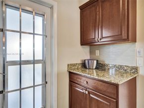 3501 NW 47th Ave 601, Lauderdale Lakes FL 33319