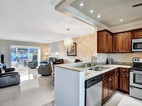 3501 NW 47th Ave 601, Lauderdale Lakes FL 33319