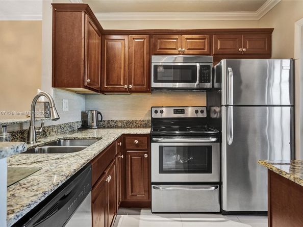 3501 NW 47th Ave 601, Lauderdale Lakes FL 33319