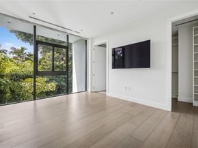 420 N Hibiscus Dr, Miami Beach FL 33139