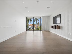 420 N Hibiscus Dr, Miami Beach FL 33139