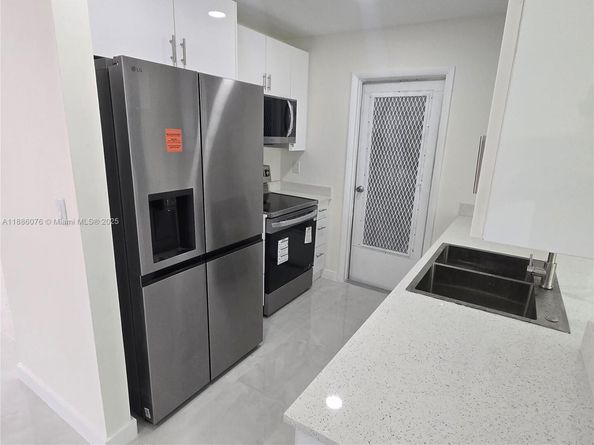 600 SW 8th Pl, Boynton Beach FL 33426