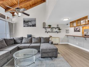 1551 NW 113th Ave, Pembroke Pines FL 33026