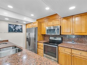 1551 NW 113th Ave, Pembroke Pines FL 33026