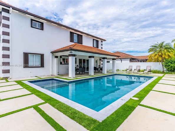 5161 SW 159th Ct, Miami FL 33185