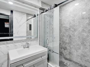 900 Crystal Lake Dr 2B, Deerfield Beach FL 33064
