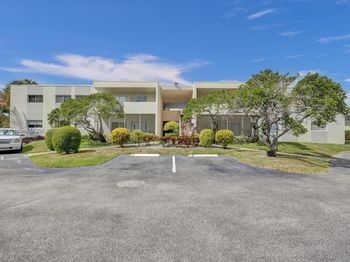 900 Crystal Lake Dr