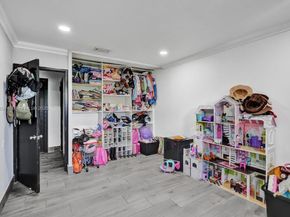900 Crystal Lake Dr 2B, Deerfield Beach FL 33064
