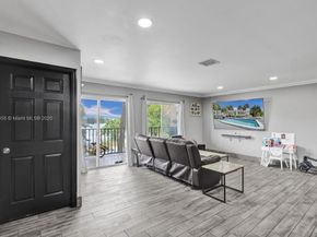 900 Crystal Lake Dr 2B, Deerfield Beach FL 33064