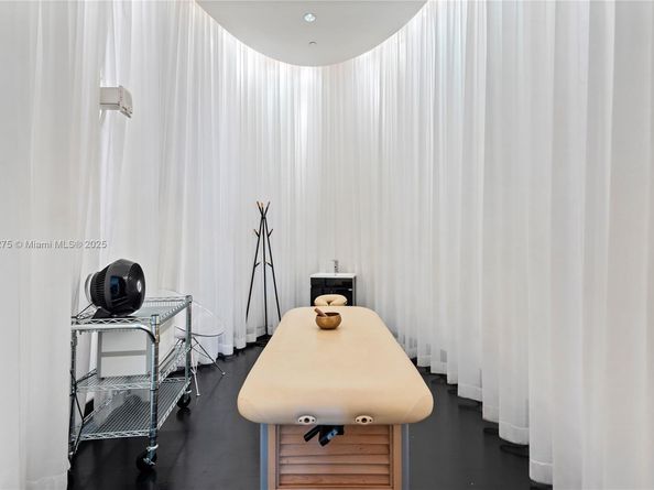 450 Alton Rd PH 4104, Miami Beach FL 33139