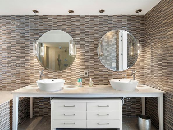 450 Alton Rd PH 4104, Miami Beach FL 33139