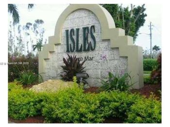 663 Vista Isles Dr