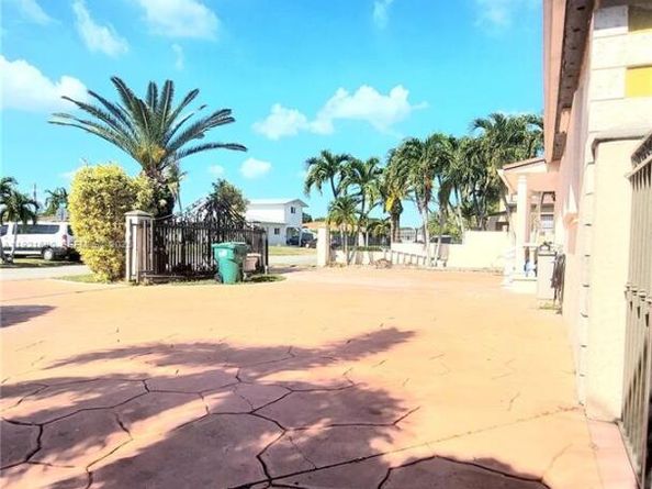 2145 SW 76th Ave, Miami FL 33155