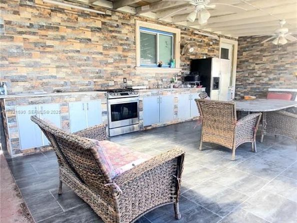 2145 SW 76th Ave, Miami FL 33155