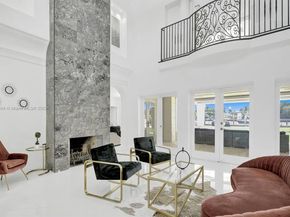 929 N Southlake Dr, Hollywood FL 33019