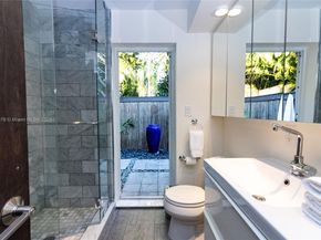 744 NE 16th Ave, Fort Lauderdale FL 33304