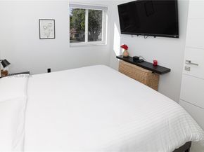 5901 NW 110th Ct, Doral FL 33178