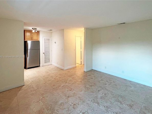 5174 NE 6th Ave 520, Oakland Park FL 33334