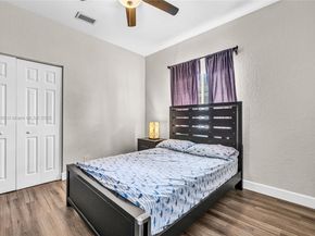 7602 NW 99th Ter, Tamarac FL 33321