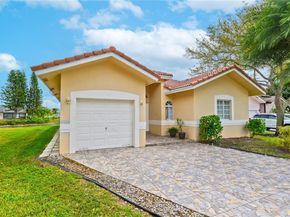 7602 NW 99th Ter, Tamarac FL 33321