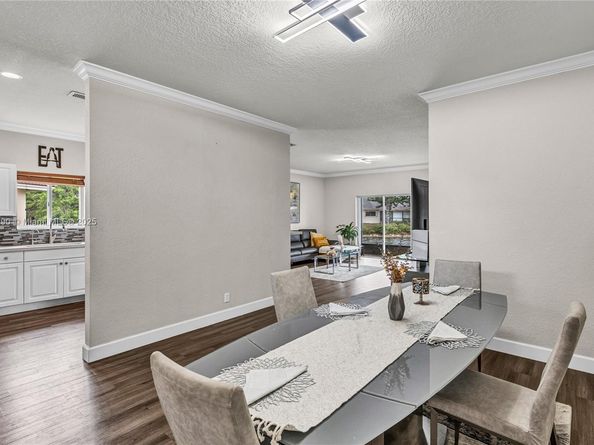 7602 NW 99th Ter, Tamarac FL 33321