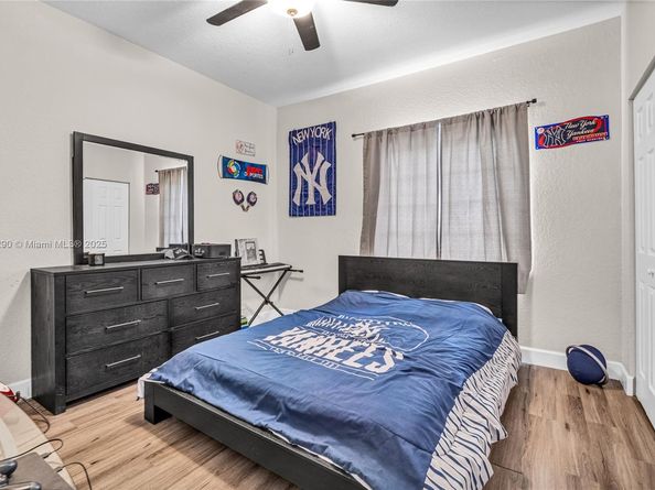 7602 NW 99th Ter, Tamarac FL 33321