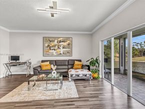 7602 NW 99th Ter, Tamarac FL 33321