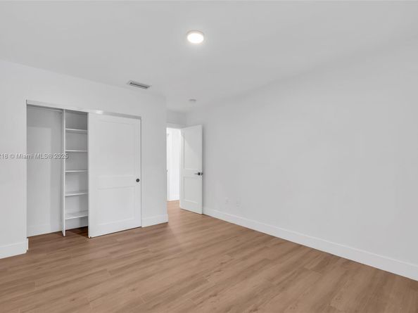 1460 Campamento Ave, Coral Gables FL 33156