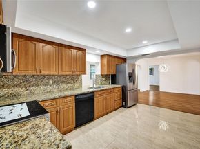 5861 NW 18th Ct, Sunrise FL 33313