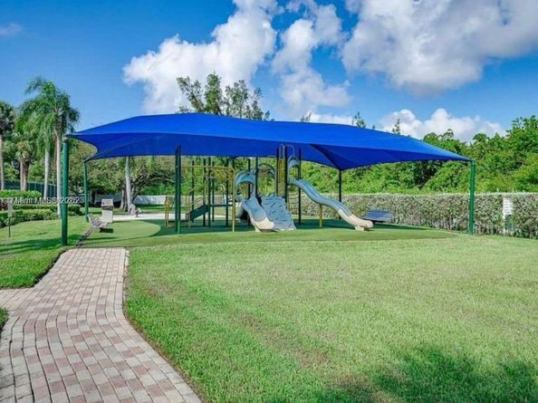 1125 Butternut Ln, Hollywood FL 33019