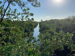 1125 Butternut Ln, Hollywood FL 33019