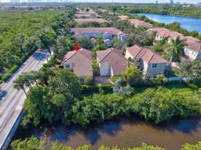 1125 Butternut Ln, Hollywood FL 33019