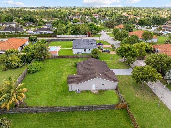 13225 SW 218th Ter, Miami FL 33170