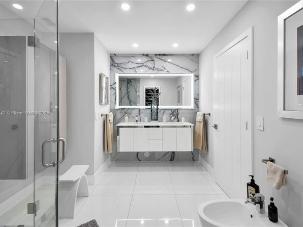 14441 S Biscayne River Rd, Miami FL 33161