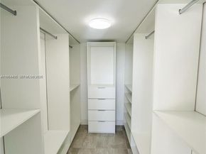 16546 NE 26th Ave 4J, North Miami Beach FL 33160